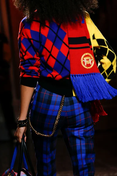 Look 35